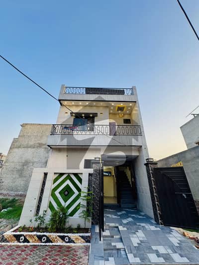 الرحمان گارڈن فیز 2 الرحمان گارڈن,لاہور میں 4 کمروں کا 3 مرلہ مکان 1.35 کروڑ میں برائے فروخت۔