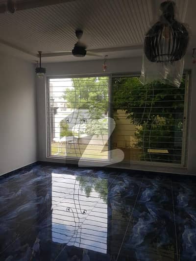 IDEAL LOCATION INVESTOR PRICE PLOT FOR SALE/ TIP PH2 1 KANAL PLOT FOR SALE