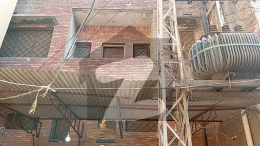 رنگ محل لاہور میں 2 مرلہ Studio عمارت 3.5 کروڑ میں برائے فروخت۔