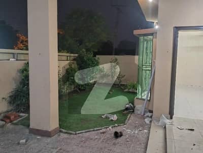 عسکری 10 عسکری,لاہور میں 4 کمروں کا 10 مرلہ مکان 1.68 لاکھ میں کرایہ پر دستیاب ہے۔