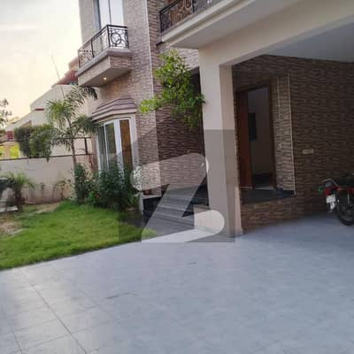 1 kanal Elegant Lower portion with basement For Rent Upper Portion Locked