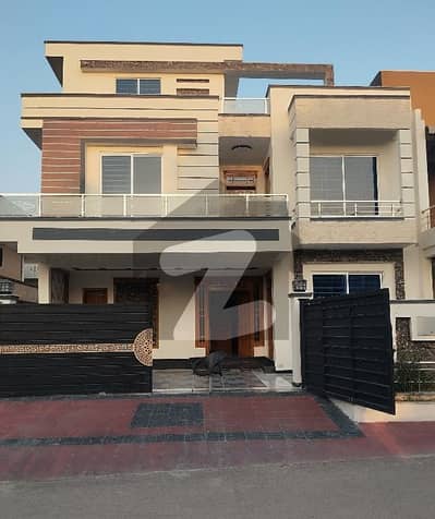 35x70 Beautiful House For Sale in G-13