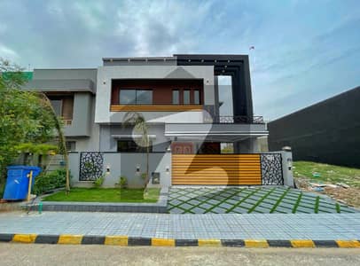 بحریہ ٹاؤن فیز 8 ۔ بلاک سی بحریہ ٹاؤن فیز 8,بحریہ ٹاؤن راولپنڈی,راولپنڈی میں 5 کمروں کا 10 مرلہ مکان 4.99 کروڑ میں برائے فروخت۔