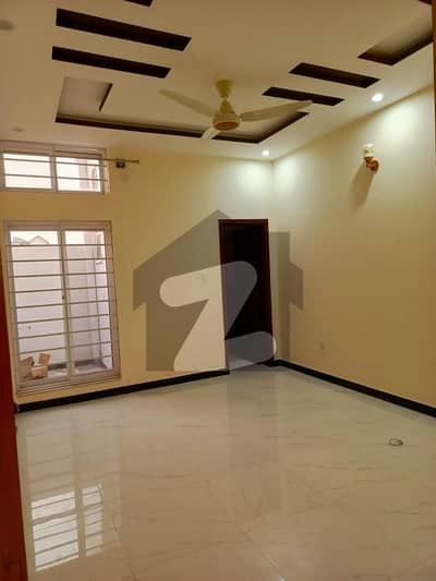 کوری روڈ اسلام آباد میں 1 کمرے کا 2 مرلہ کمرہ 16.5 ہزار میں کرایہ پر دستیاب ہے۔