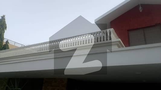 ڈی ایچ اے فیز 2 ڈی ایچ اے ڈیفینس,کراچی میں 5 کمروں کا 1 کنال مکان 3.5 لاکھ میں کرایہ پر دستیاب ہے۔