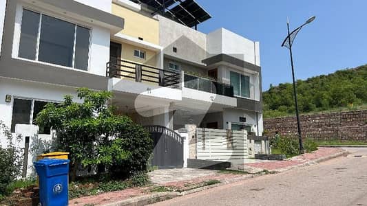 بحریہ انکلیو - سیکٹر این بحریہ انکلیو,بحریہ ٹاؤن,اسلام آباد میں 4 کمروں کا 5 مرلہ مکان 2.4 کروڑ میں برائے فروخت۔