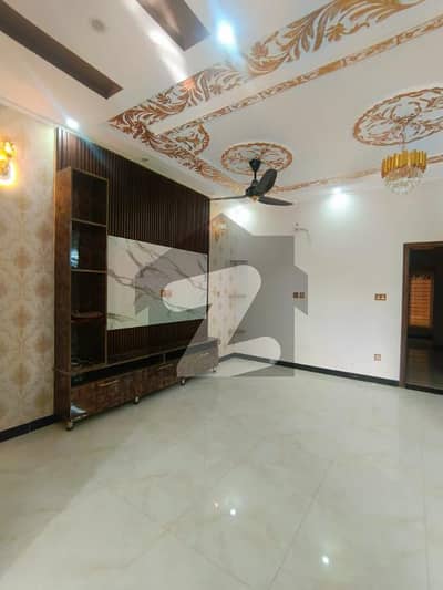 Gulberg Rescidanca block L 7 Marla house avible for sale near to D markaz high class loction avible in invester price