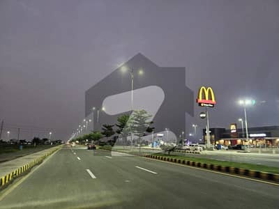 ڈی ایچ اے فیز 7 - بلاک زیڈ1 فیز 7,ڈیفنس (ڈی ایچ اے),لاہور میں 2 کنال رہائشی پلاٹ 9.5 کروڑ میں برائے فروخت۔