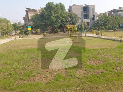 او پی ایف ہاؤسنگ سکیم - بلاک بی او پی ایف ہاؤسنگ سکیم,لاہور میں 1 کنال رہائشی پلاٹ 2.7 کروڑ میں برائے فروخت۔