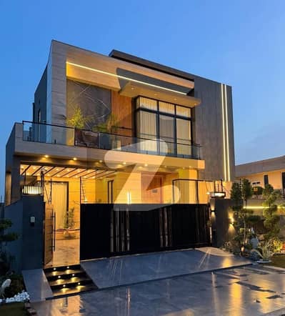 ڈی ایچ اے فیز 5 ڈیفنس (ڈی ایچ اے),لاہور میں 4 کمروں کا 10 مرلہ مکان 2.05 لاکھ میں کرایہ پر دستیاب ہے۔