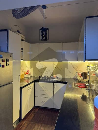 Gulshan e iqbal block 1 Jamil arcade   2 bed DD Second floor 950 sq ft  Road facing Demand 105 lacs  *Code(15955)*