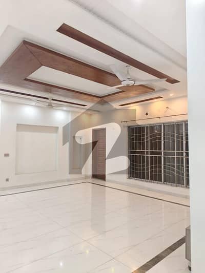 1 KANAL LIKE NEW FULL HOUSE FOR RENT IN BABAR BLOCK BAHRIA TOWN LAHORE