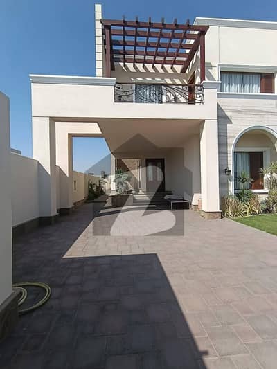 ڈی ایچ اے فیز 8 ڈی ایچ اے ڈیفینس,کراچی میں 6 کمروں کا 2 کنال مکان 52.0 کروڑ میں برائے فروخت۔