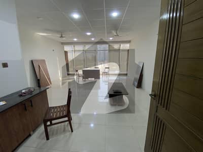 بدر کمرشل ایریا ڈی ایچ اے فیز 5,ڈی ایچ اے ڈیفینس,کراچی میں 3 مرلہ Studio دفتر 85.0 ہزار میں کرایہ پر دستیاب ہے۔