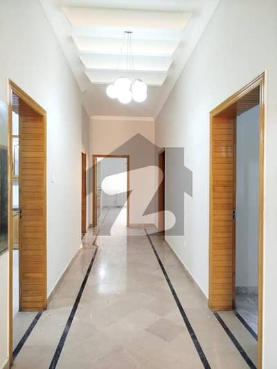 666 Sq. Yards Luxurious Independent Upper Portion for Rent in F11 Islamabad