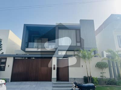 ڈی ایچ اے فیز 8 ڈی ایچ اے ڈیفینس,کراچی میں 6 کمروں کا 1 کنال مکان 27.0 کروڑ میں برائے فروخت۔