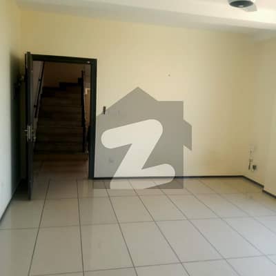 بحریہ انکلیو بحریہ ٹاؤن,اسلام آباد میں 2 مرلہ Studio فلیٹ 22.0 ہزار میں کرایہ پر دستیاب ہے۔