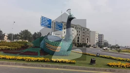 Plot No 286# Central 80ft road near school arena hospital market and mosque
