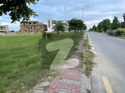 ٹاپ سٹی 1 - بلاک سی ٹاپ سٹی 1,اسلام آباد میں 1 کنال رہائشی پلاٹ 2.35 کروڑ میں برائے فروخت۔