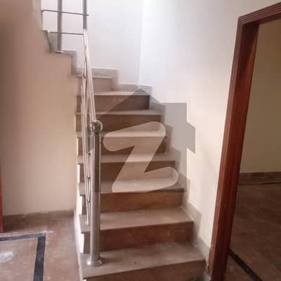1125 Square Feet House In Lahore Is Available For rent
