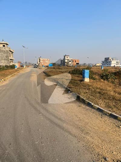 Prime Location 5 Marla Corner Plot for Sale in J Block LDA City Lahore
