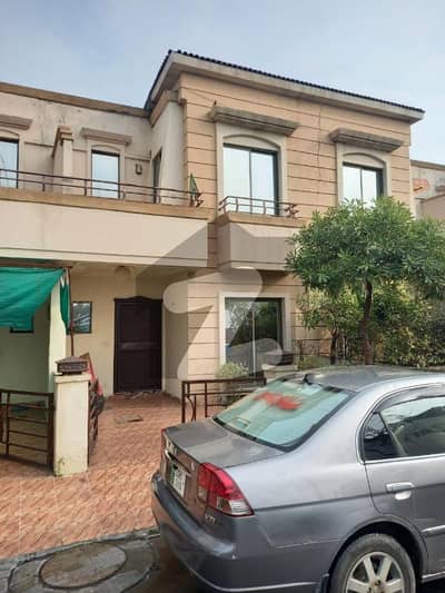 پیراگون سٹی لاہور میں 3 کمروں کا 4 مرلہ مکان 1.75 کروڑ میں برائے فروخت۔