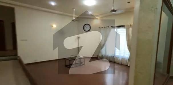 550 Square Yards House In DHA Defence For sale At Good Location