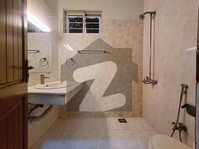 8 Marla (30x60) House For Sale In G13 Islamabad