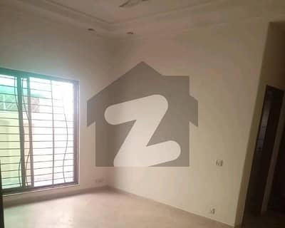 Centrally Located House Available In DHA Phase 4 - Block EE For rent