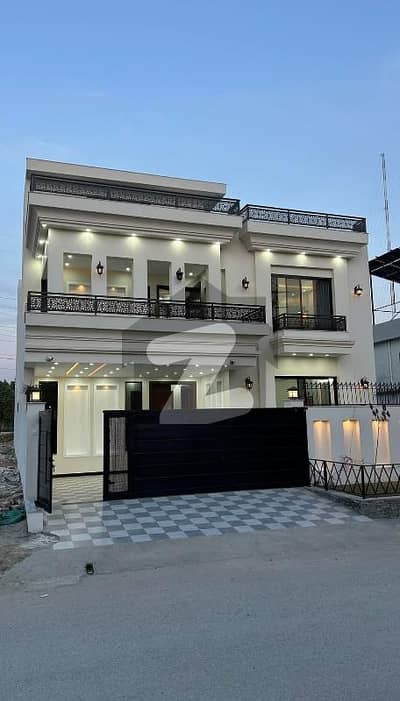 V Prime Located 3 Bed Portion Available For Rent In Gulraiz With All Facilities