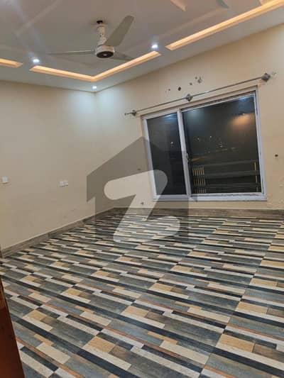 Like Brand New Upper Portion