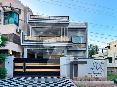 گلشن آباد سیکٹر 3 گلشن آباد,راولپنڈی میں 4 کمروں کا 10 مرلہ مکان 3.0 کروڑ میں برائے فروخت۔