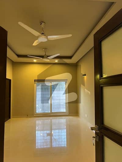 BRAND NEW LUXURIOUS UPPER FOR RENT