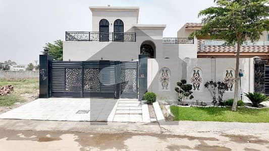 چنار باغ ۔ بولان بلاک چنار باغ,لاہور میں 3 کمروں کا 1 کنال مکان 3.1 کروڑ میں برائے فروخت۔