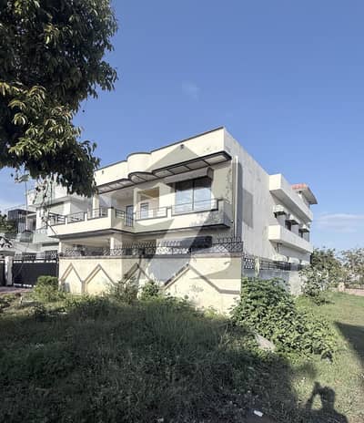 10 Marla Brand New House For Sale In Gulberg Residencia A Block