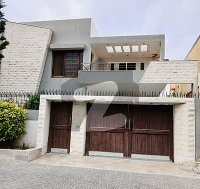 500 Yards Beautiful Bungalow With Basement Available For Sale