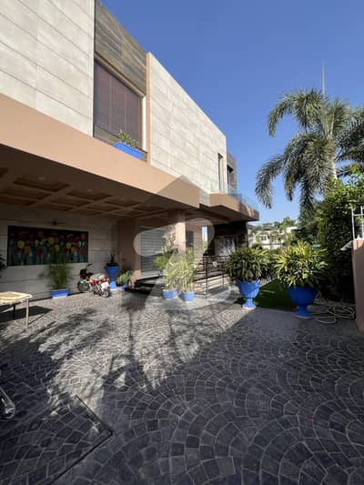 For Rent 2 kanal Fully furnished House 1 kanal Lawn 1 kanal House pool, Cenima Gym