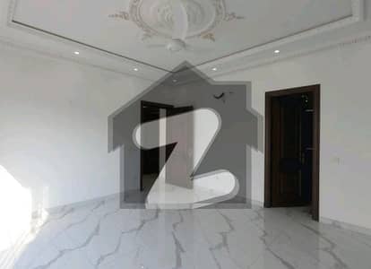 لیک سٹی میڈوز فیز 1 - بلاک ای لیک سٹی میڈوز فیز 1,لیک سٹی میڈوز,لاہور میں 5 کمروں کا 1 کنال مکان 7.25 کروڑ میں برائے فروخت۔