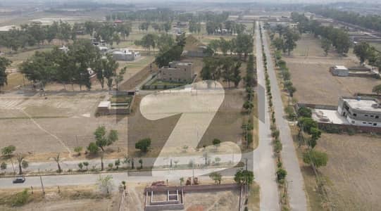 گورنمنٹ آفیسرز ہاؤسنگ سوسائٹی ۔ بلاک سی گورنمنٹ آفیسرز کوآپریٹیو ہاؤسنگ سوسائٹی,لاہور میں 4 کنال رہائشی پلاٹ 2.8 کروڑ میں برائے فروخت۔