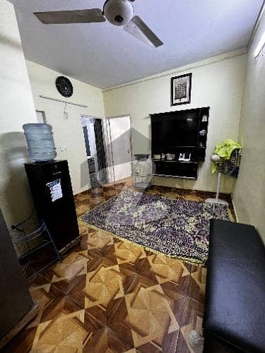 نارتھ ناظم آباد ۔ بلاک جی نارتھ ناظم آباد,کراچی میں 3 کمروں کا 5 مرلہ فلیٹ 1.1 کروڑ میں برائے فروخت۔