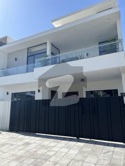 ڈی ۔ 12/3 ڈی ۔ 12,اسلام آباد میں 6 کمروں کا 10 مرلہ مکان 13.75 کروڑ میں برائے فروخت۔