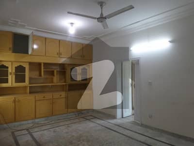 A House Of 9 Marla In Rs. 54000000