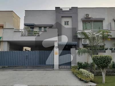 عسکری 11 ۔ سیکٹر اے عسکری 11,عسکری,لاہور میں 3 کمروں کا 10 مرلہ مکان 1.55 لاکھ میں کرایہ پر دستیاب ہے۔