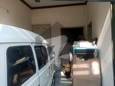 وینس ہاؤسنگ سکیم لاہور میں 3 کمروں کا 4 مرلہ مکان 60.0 ہزار میں کرایہ پر دستیاب ہے۔