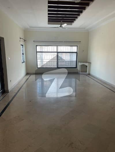 نیشنل پولیس فاؤنڈیشن او ۔ 9 اسلام آباد میں 6 کمروں کا 10 مرلہ مکان 95.0 ہزار میں کرایہ پر دستیاب ہے۔