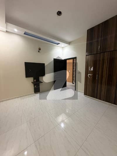 1 Kanal Upper Portion Available For Rent