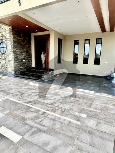 Beautiful Location Ideal House Near Masjid Park And School