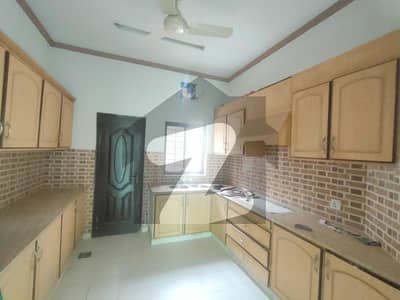 1 Kanal Upper Portion Available for Rent DHA Lahore Phase 6 original pictures