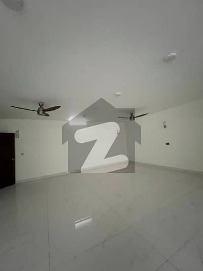 Ideally Located Prime Location House Of 666 Square Yards Is Available For Sale In Karachi
