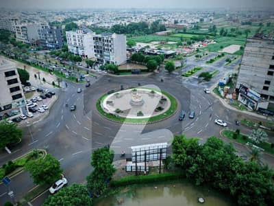 BUILDER LOCATION 5 MARLA PLOT FOR SALE IN JINNAH BLOCK BAHRIA TOWN LAHORE.